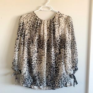 Suzy Shier blouse